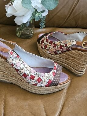 Louis Vuitton Floral Espadrille Wedge Sandals - Pink/Red/Beige Size 7 US
